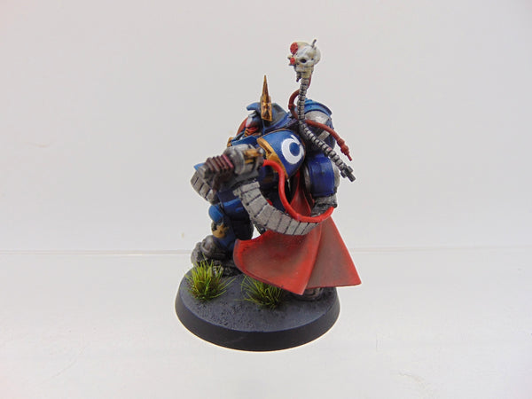 Primaris Captain in Gravis Armour