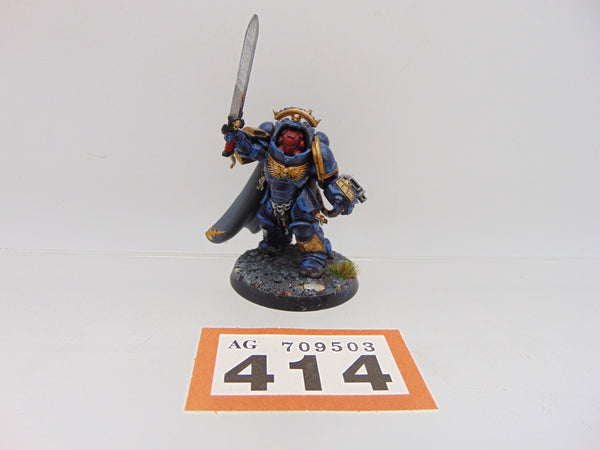 Primaris Captain in Gravis Armour