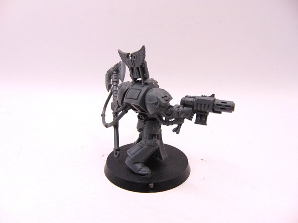 Librarian in Terminator Armour