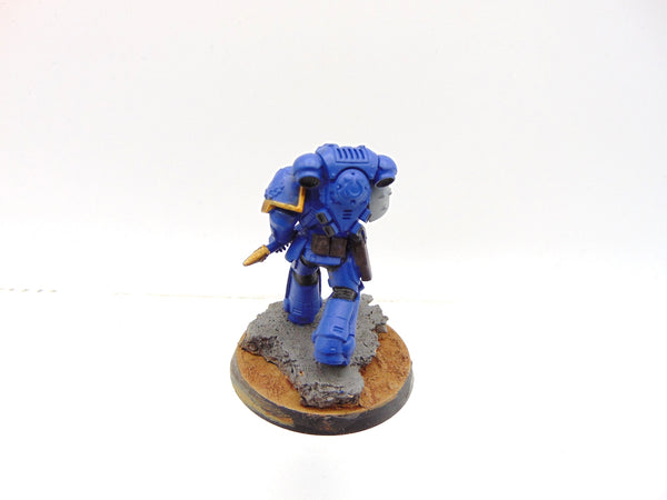 Primaris Lieutenant Calsius