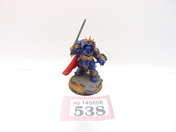 Primaris Captain in Gravis Armour