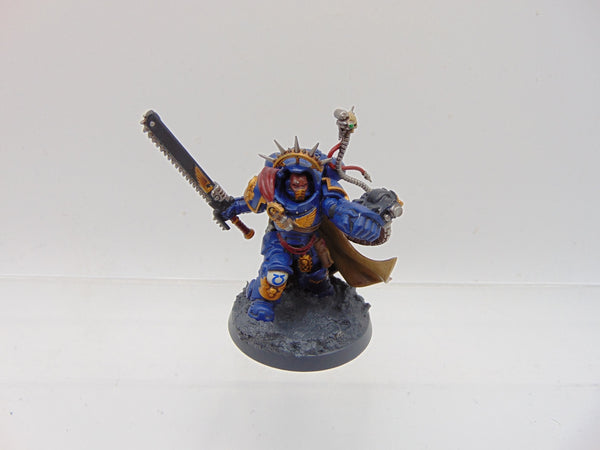 Primaris Captain in Gravis Armour