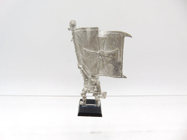 Empire Battle Standard Bearer