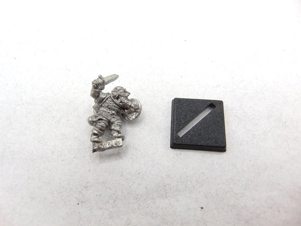 C06 Dwarf Retainer Snorian Finbul