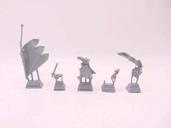 Bretonnian Battle Standard Bearer