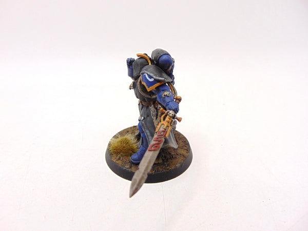 Primaris Librarian in Phobos Armour