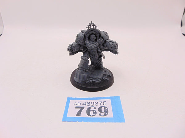 Marneus Calgar in Armour of Antilochus