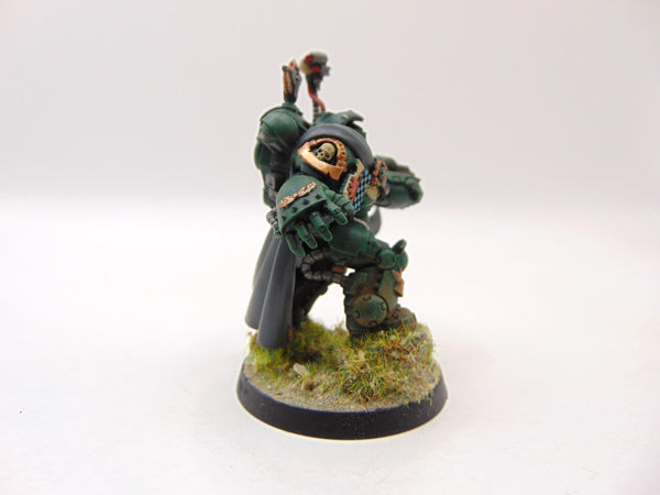 Primaris Captain in Gravis Armour