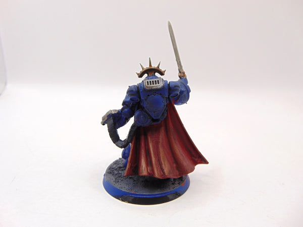 Primaris Captain in Gravis Armour