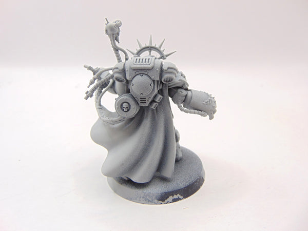 Primaris Captain in Gravis Armour