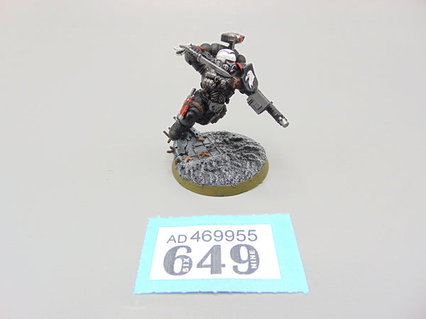 Primaris Lieutenant in Reiver Armour