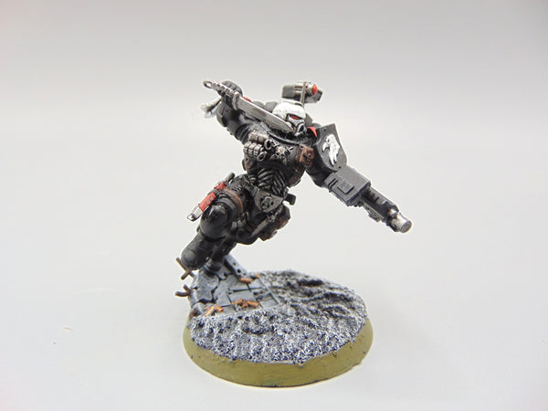 Primaris Lieutenant in Reiver Armour