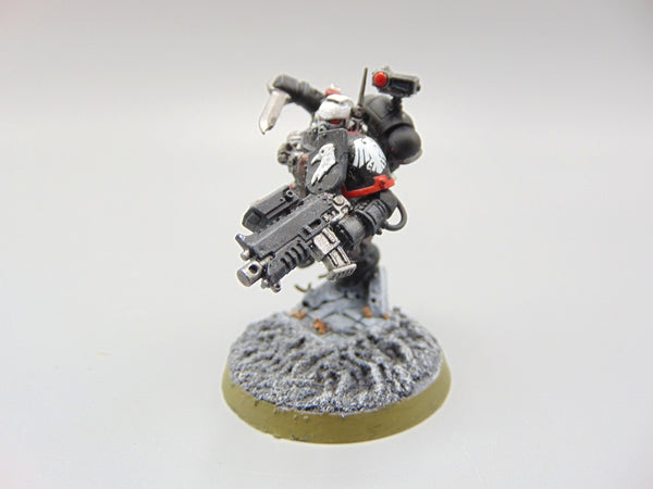 Primaris Lieutenant in Reiver Armour