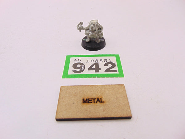 Gretchin Assistant with Oil Squig