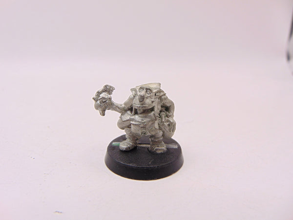 Gretchin Assistant with Oil Squig