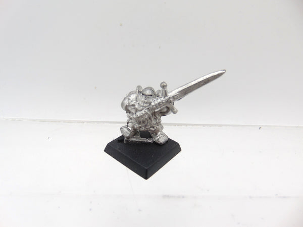 MM90 Chaos Dwarf with Sword