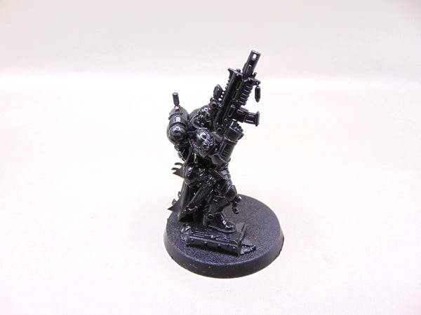 Primaris Captain in Phobos Armour