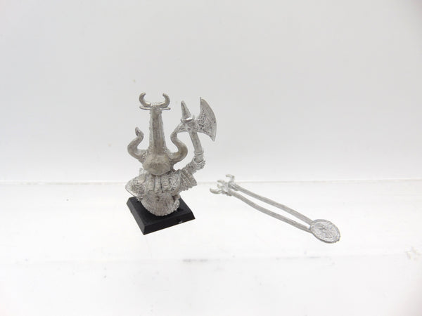 Chaos Dwarf Hero with Axe