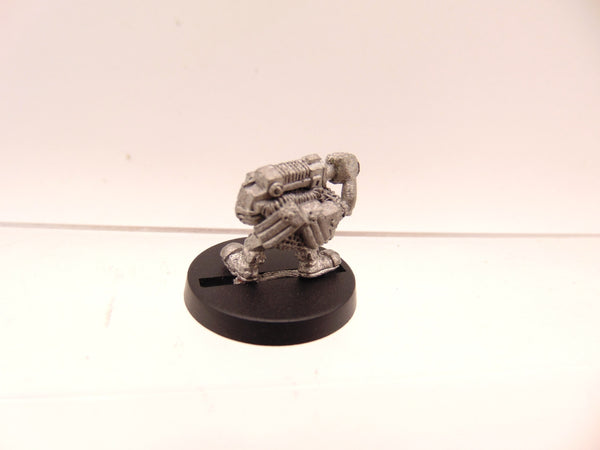 Gretchin Carrying a bolter