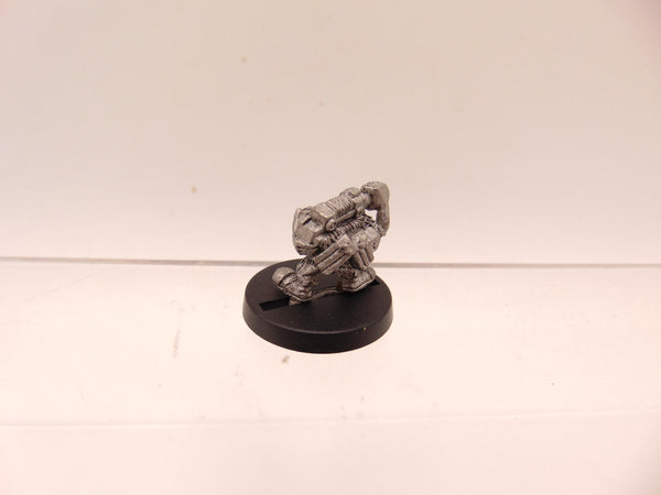 Gretchin Carrying a bolter