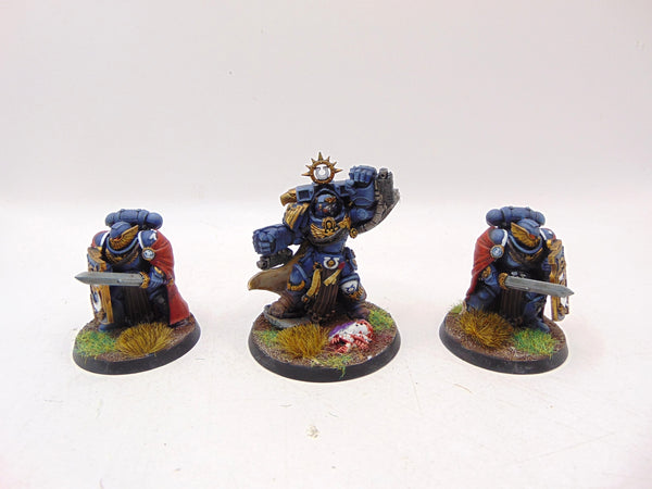 Marneus Calgar with Victrix Honour Guards