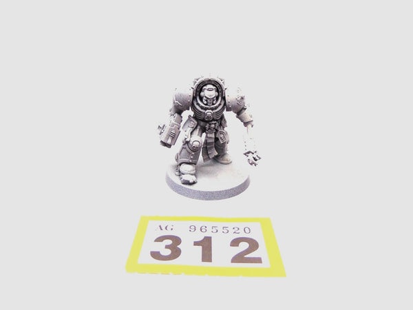 Chaplain in Terminaot Armour