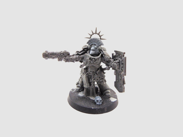 Primaris Lieutenant with Storm Shield