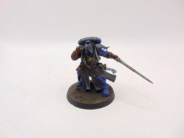 Primaris Librarian in Phobos Armour