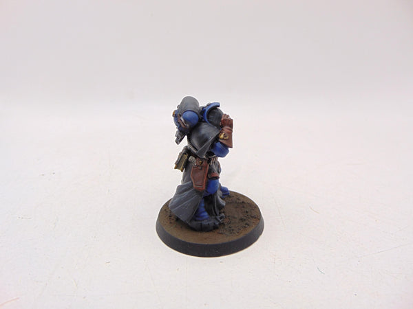 Primaris Librarian in Phobos Armour