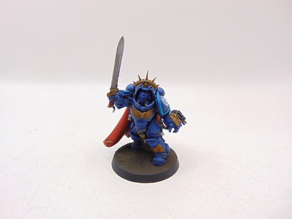 Primaris Captain in Gravis Armour
