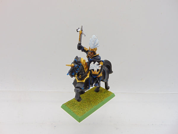 Heroic Knight with Warhammer