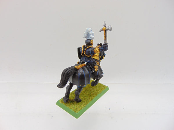 Heroic Knight with Warhammer