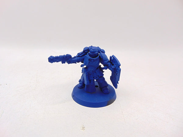 Primaris Lieutenant with Storm Shield