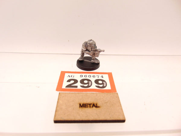 RTB02 Space Ork Raiders Boy with Bolta