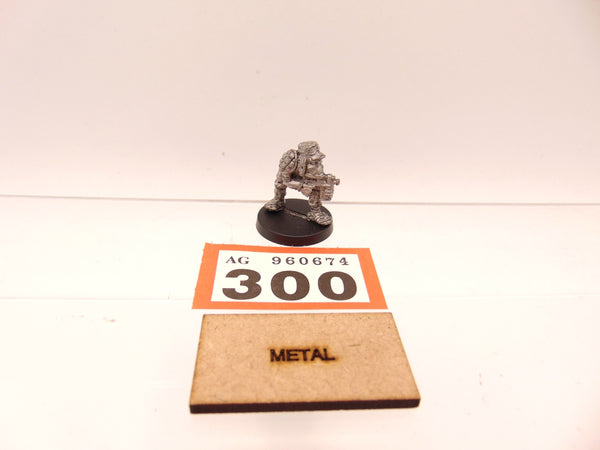 RTB2 Space Ork Raider Boy with Bolta