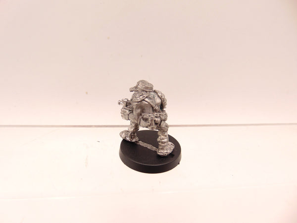 RTB2 Space Ork Raider Boy with Bolta