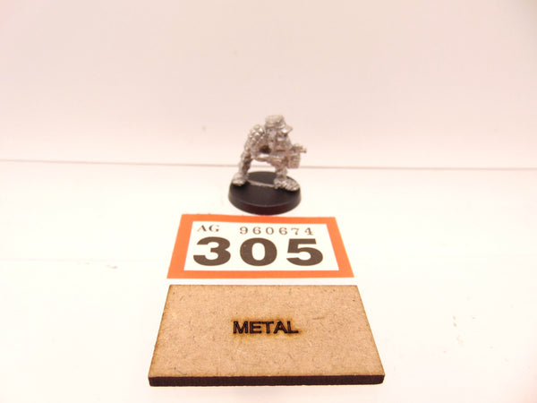 RTB2 Space Ork Raider Boy with Bolta