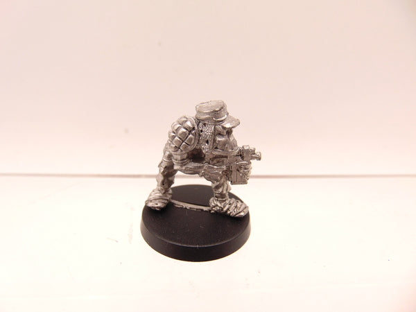 RTB2 Space Ork Raider Boy with Bolta