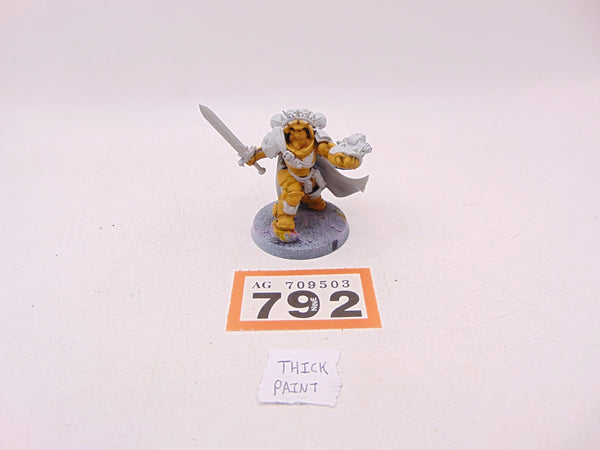 Primaris Captain in Gravis Armour