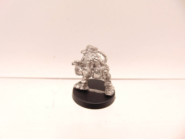 RTB2 Space Ork Raider Boy with Bolta