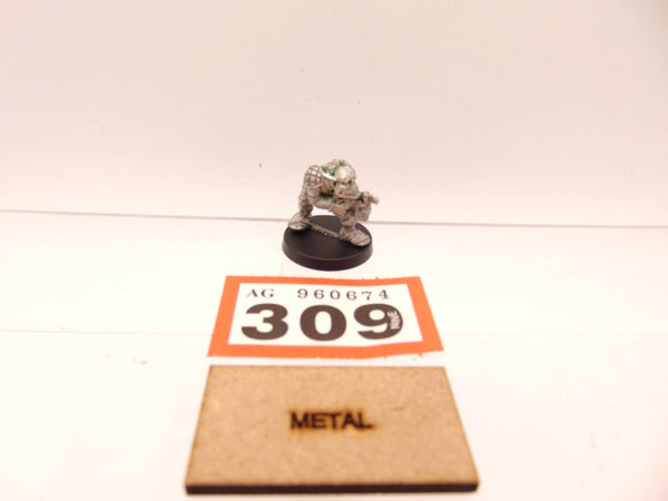 RTB2 Space Ork Raider Boy with Bolta