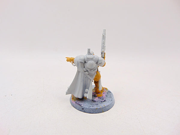 Primaris Captain in Phobos Armour
