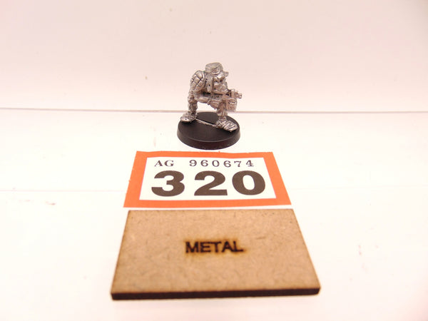 RTB2 Space Ork Raider Boy with Bolta