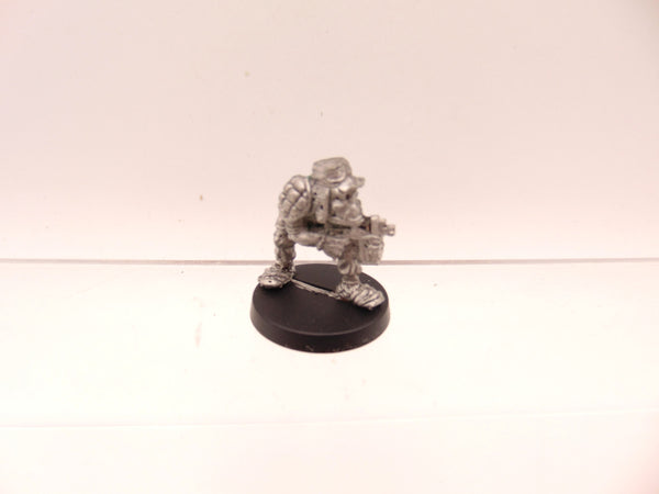RTB2 Space Ork Raider Boy with Bolta
