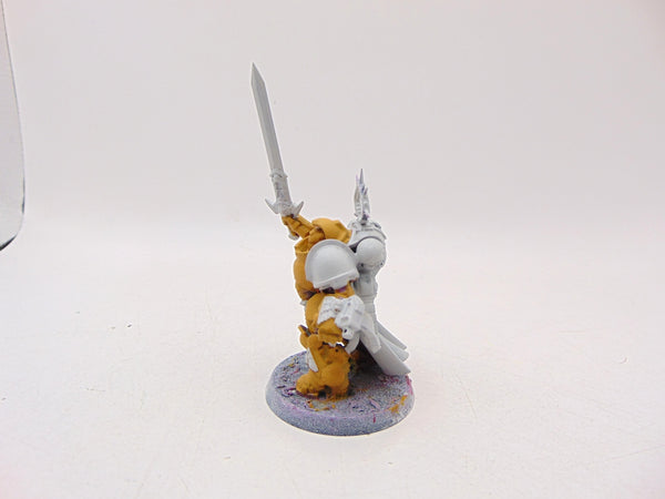 Primaris Captain in Gravis Armour