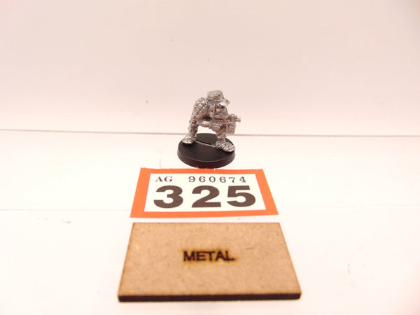 RTB2 Space Ork Raider Boy with Bolta