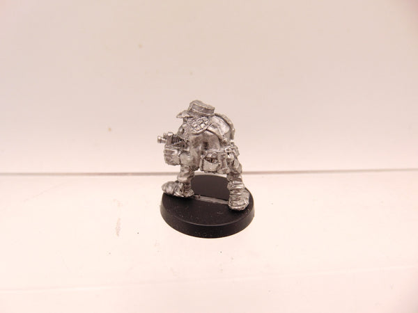 RTB2 Space Ork Raider Boy with Bolta