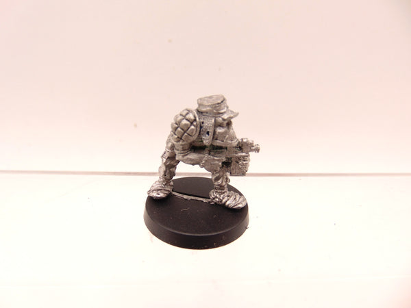 RTB2 Space Ork Raider Boy with Bolta