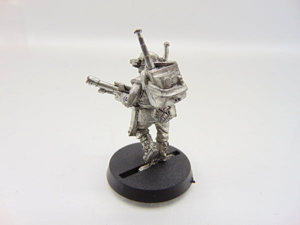 Cadian Comm-Link Operator