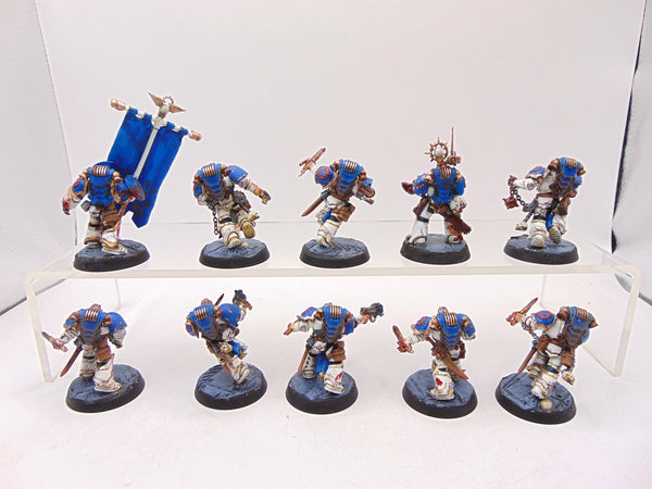 Khorne Berzerkers / MKVI Marines